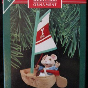 Vintage NIP 1990 Hallmark Keepsake Christmas Ornament 'Mouseboat'